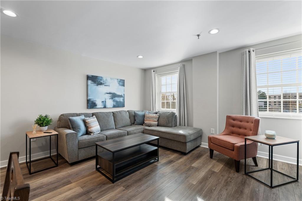 315 N Spruce Street 304