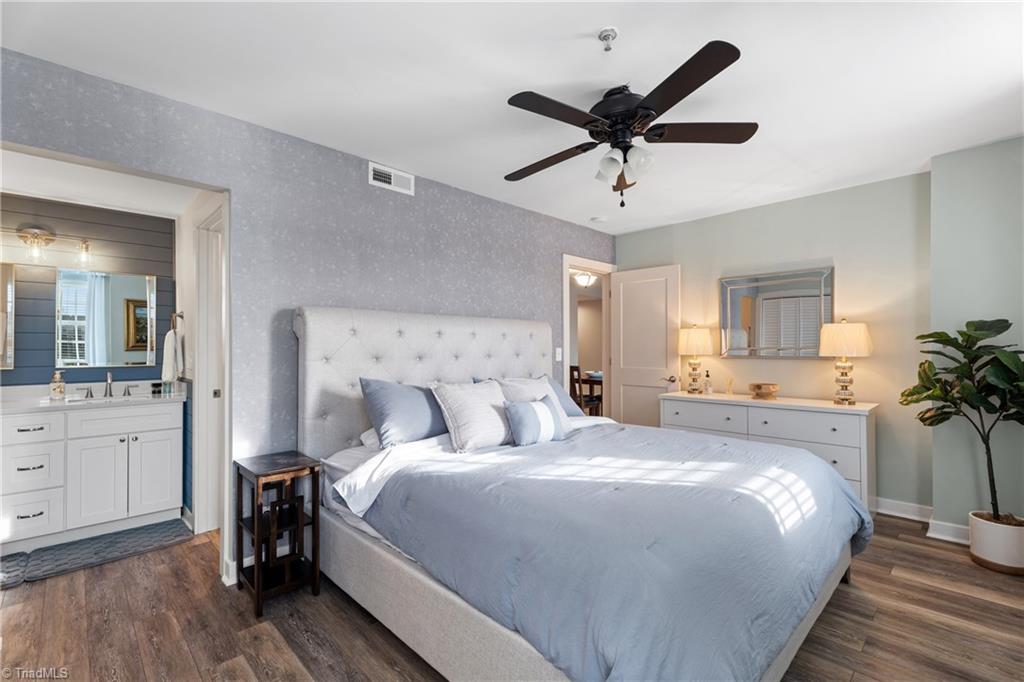 Winston-Salem, North Carolina 27101, United States, 2 Bedrooms Bedrooms, ,2 BathroomsBathrooms,Residential,Active,247465