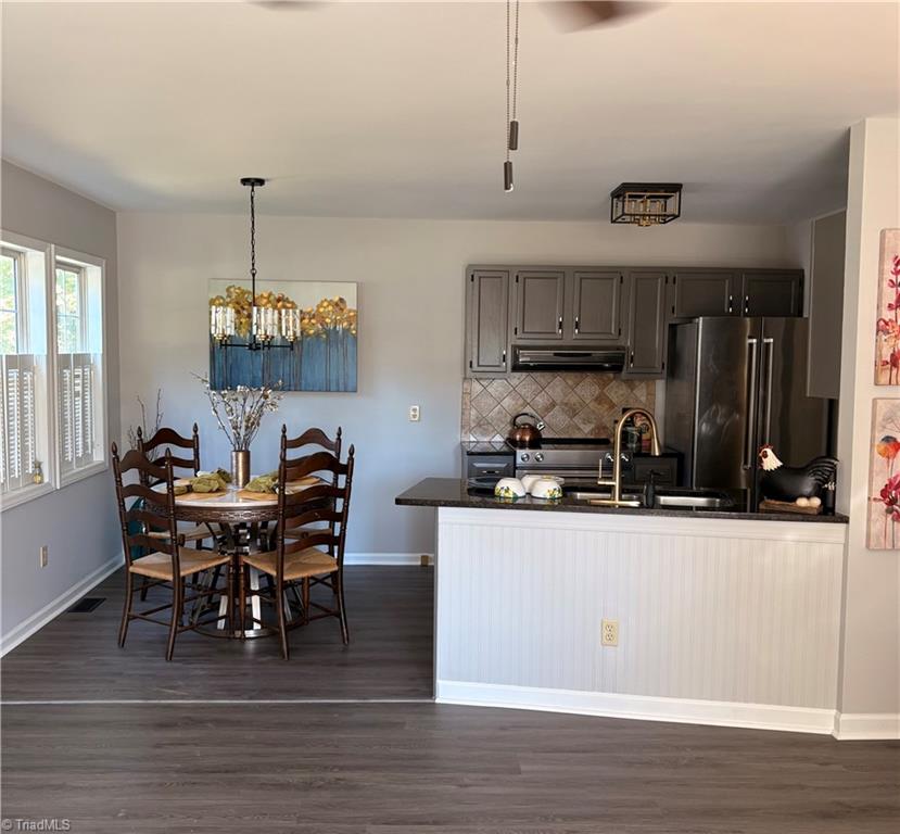 392 Meadow Lark Lane