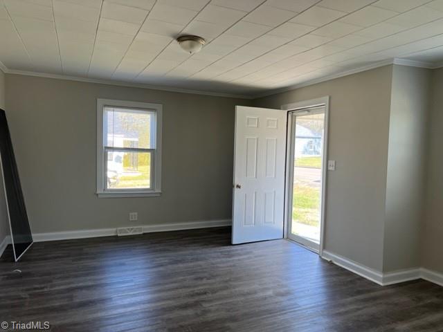 Photo 5 of 19 of 1317 Front Street house