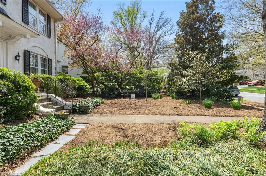209 S Chapman Street, Greensboro, North Carolina image 4