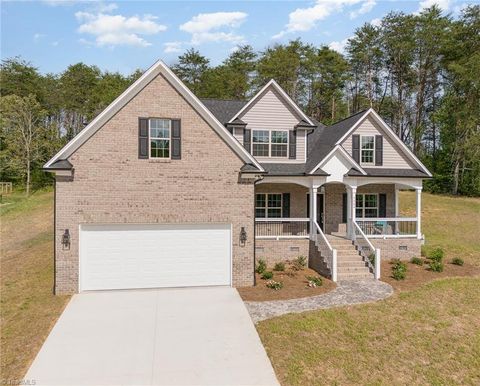 A home in Kernersville