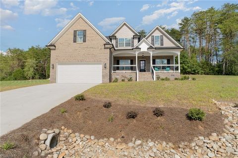 A home in Kernersville