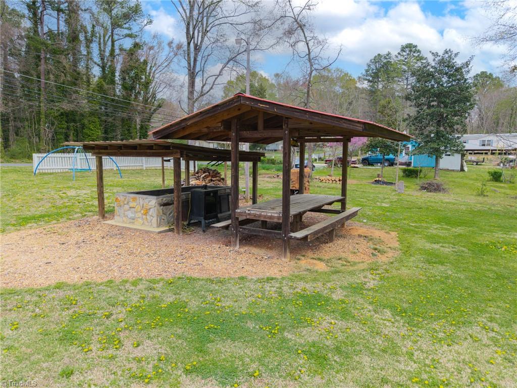 542 Frank Fleer Road, Lexington, North Carolina image 3