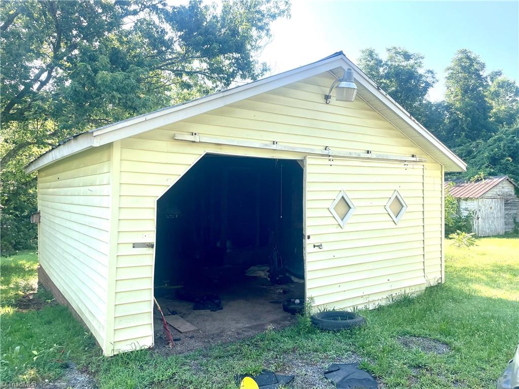 1107 Walnut Street