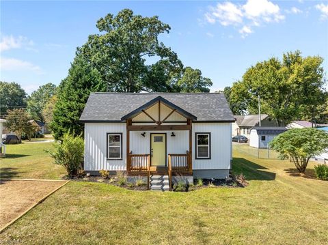 Photo of 10 Hames Street, Lexington, NC 27295 (MLS # 1197326)