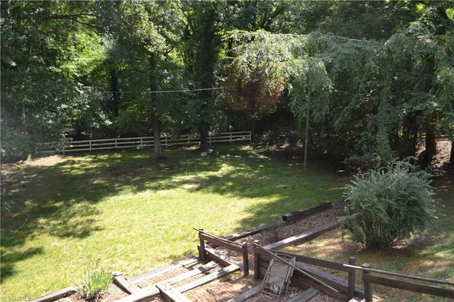 405 Puzak Lane, photo 4 of 9
