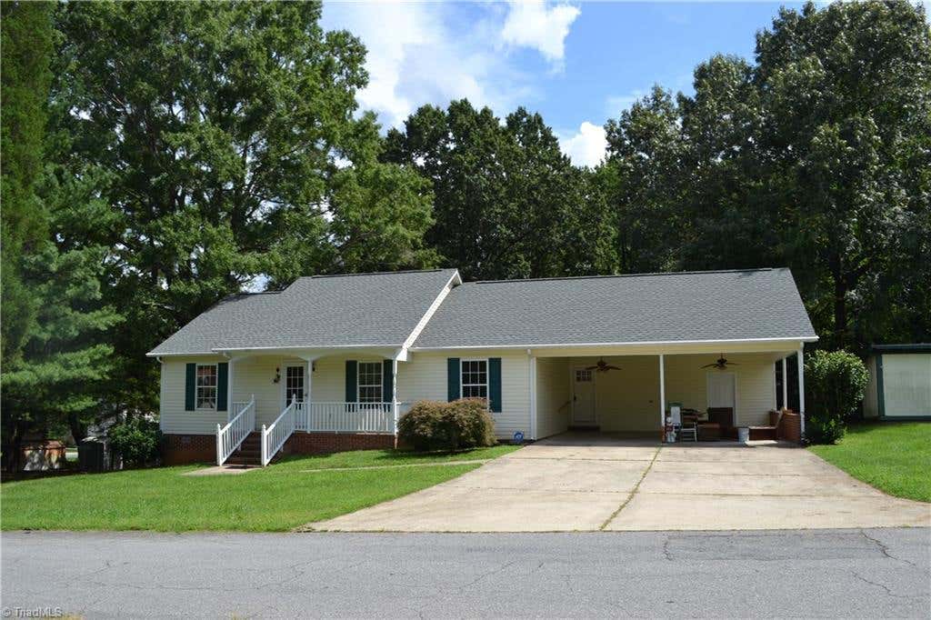 Photo of 405 Puzak Lane, Madison, NC 27025 (MLS # 1230909)