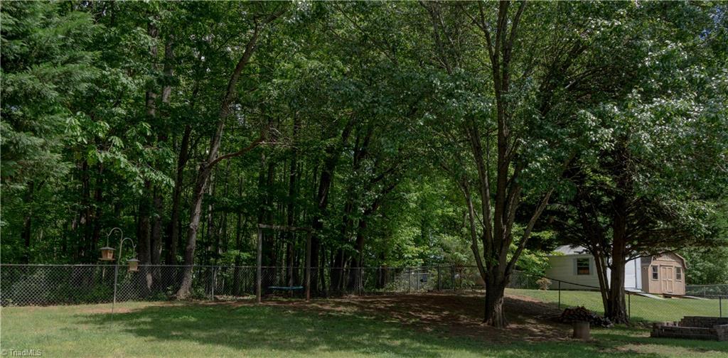 1573 Twin Oaks Drive, King, North Carolina image 33