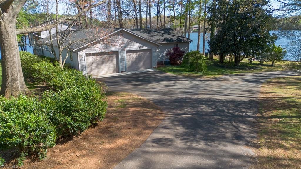 Photo of 218 Friar Tuck Terrace, Lexington, NC 27292 (MLS # 1214513)