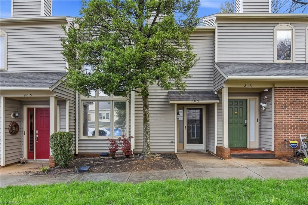 Photo of 209 Tanners Mill Court, Winston-Salem, NC 27101 (MLS # 1212645)