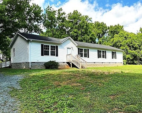 Homes For Sale - 1819 Brier Lane<br/> Graham, NC 27253