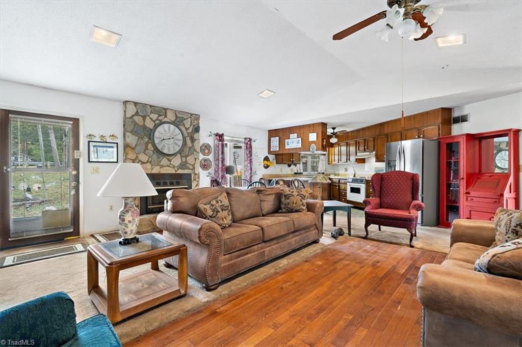 610 Denny Road, Greensboro, North Carolina image 7