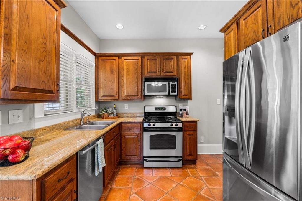 Greensboro, North Carolina 27401, United States, 3 Bedrooms Bedrooms, ,3 BathroomsBathrooms,Residential,Active,185851