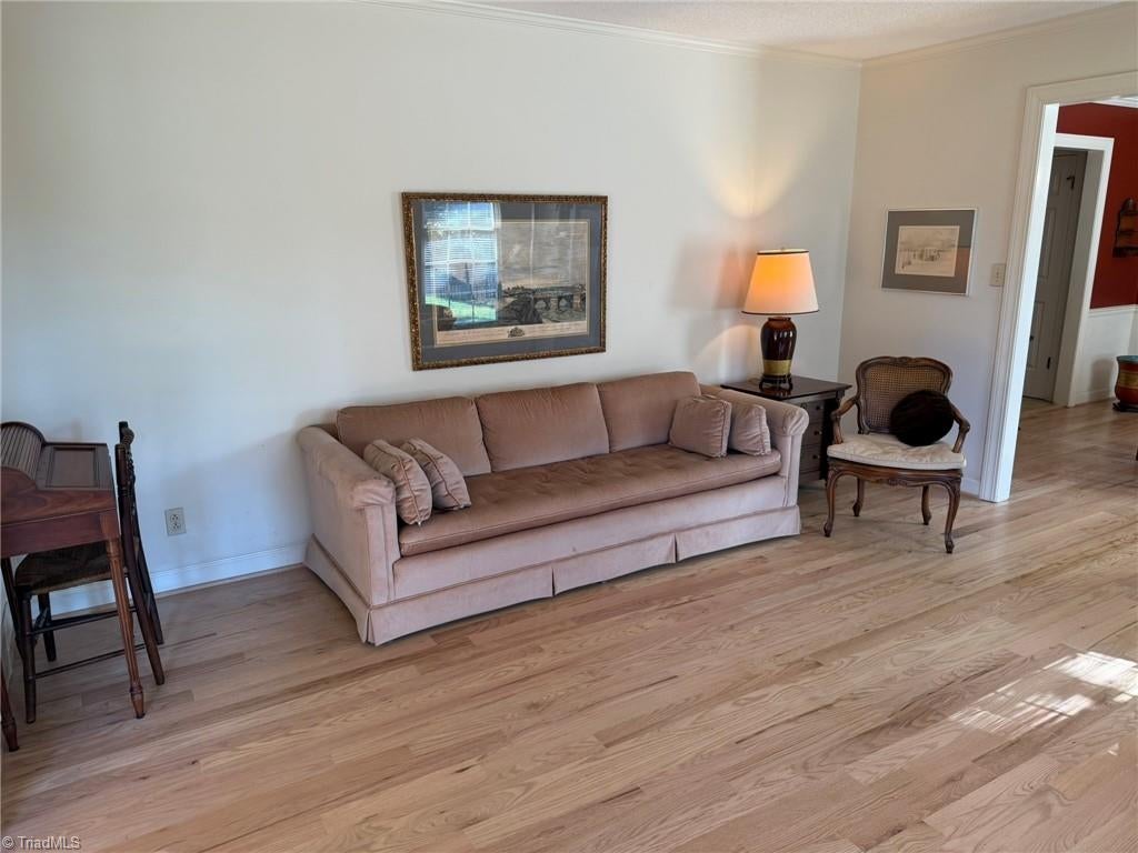 7525 Eppingwood Court