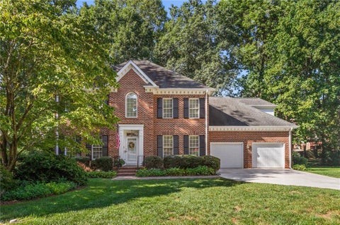Homes For Sale - 210 Aspen Avenue<br/> Elon, NC 27244