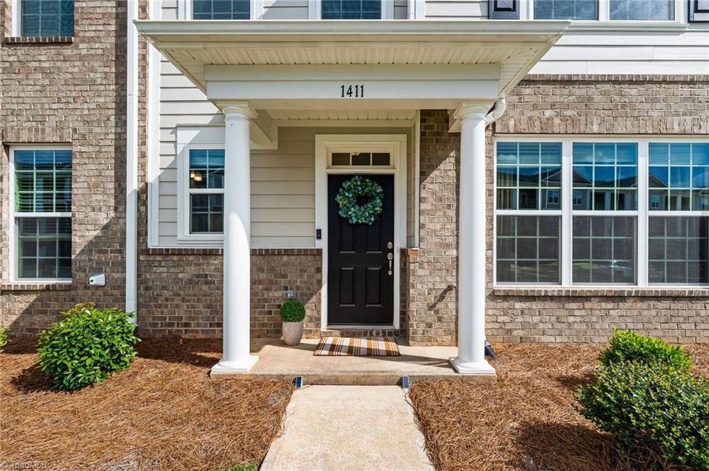Photo of 1411 Springvale Hill Drive, Kernersville, NC 27284 (MLS # 1222460)