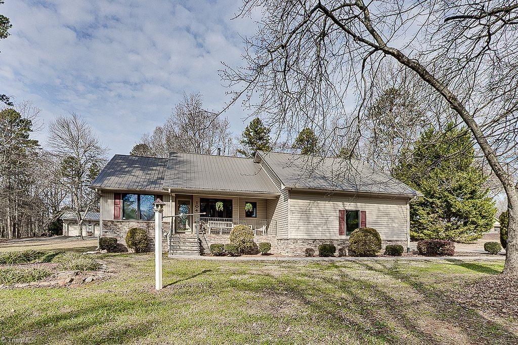 Photo of 194 Willowbrook Drive, Thomasville, NC 27360 (MLS # 1204238)