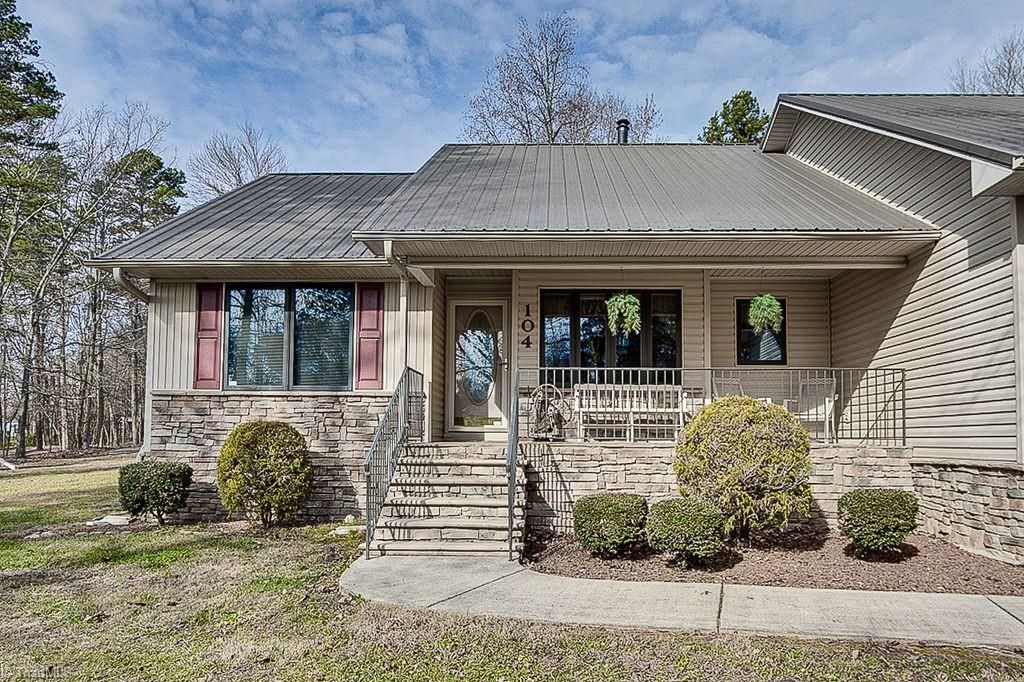 Photo of 194 Willowbrook Drive, Thomasville, NC 27360 (MLS # 1204238)