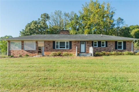 Homes For Sale - 1829 Hill Everhart Road<br/> Lexington, NC 27295