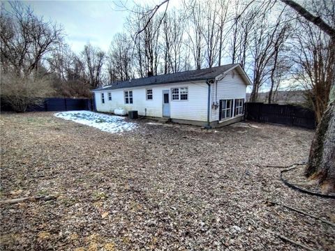 A home in Mount Airy