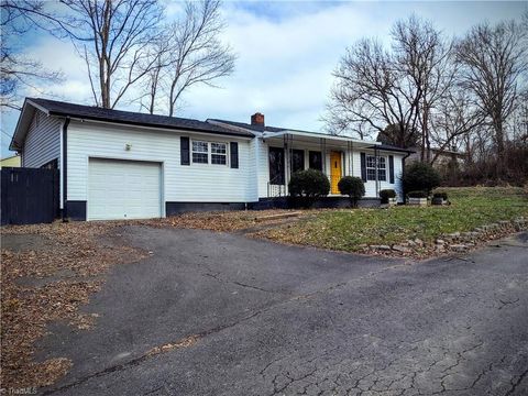 A home in Mount Airy