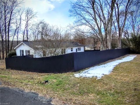 A home in Mount Airy