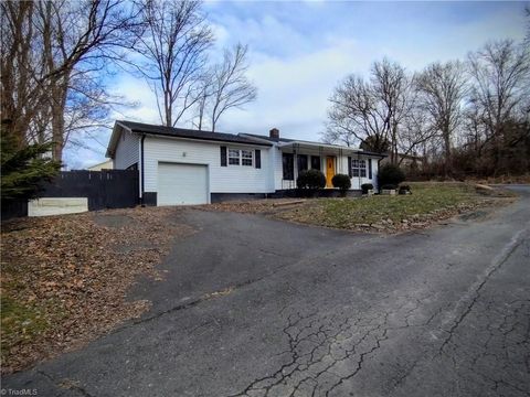 A home in Mount Airy