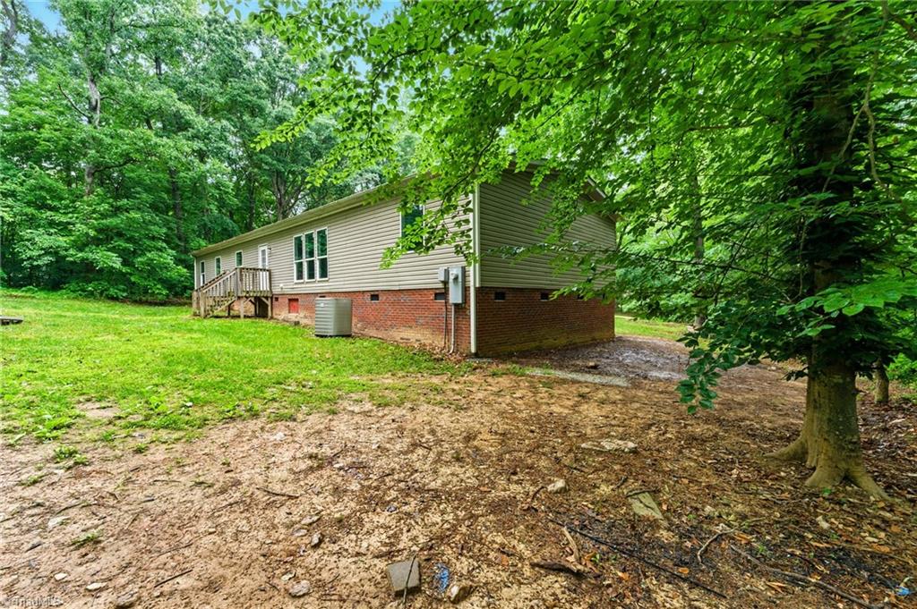 2832 Ladale Lane, Mebane, North Carolina image 3