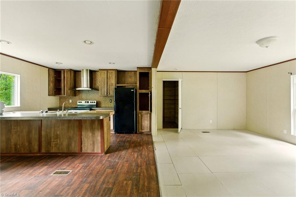 2832 Ladale Lane, Mebane, North Carolina image 7