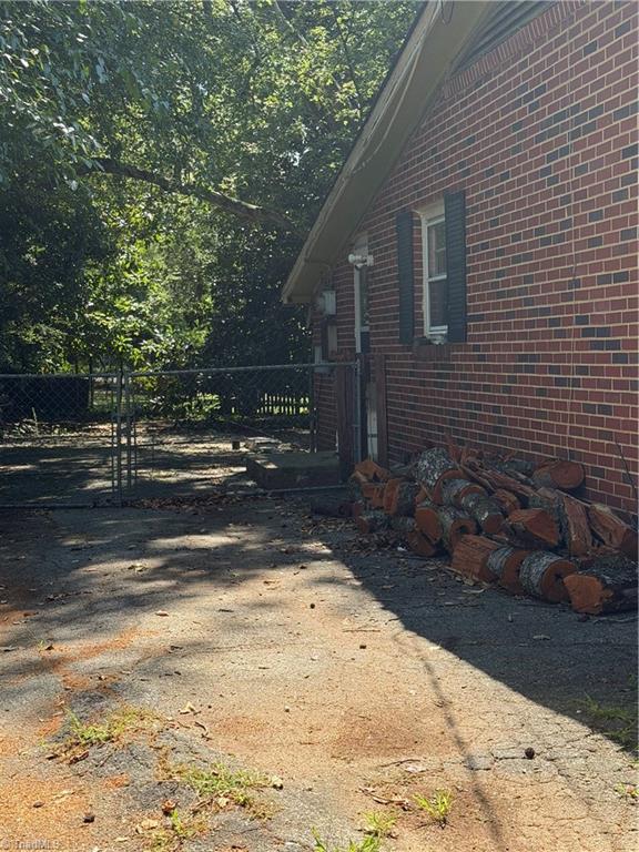 1210 Guest Street