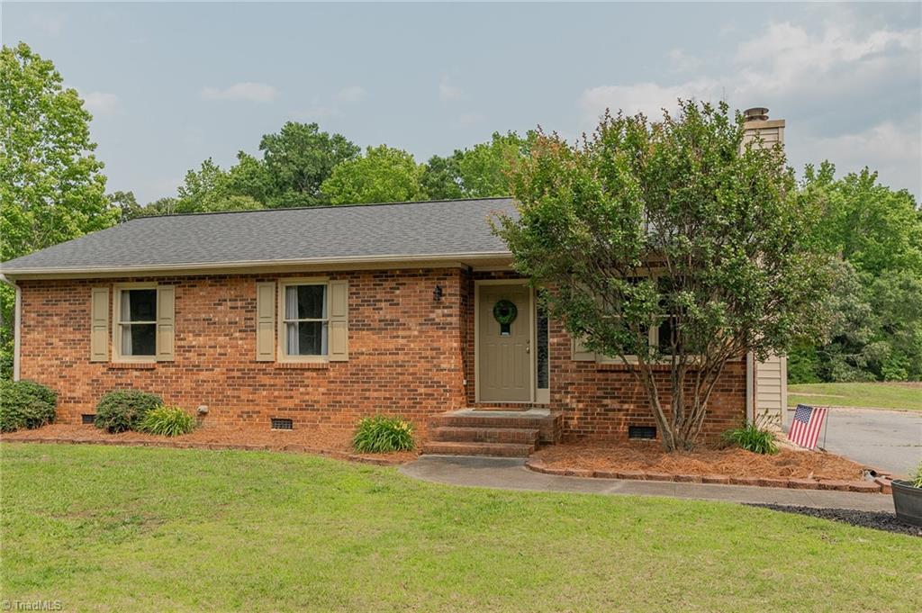 7741 Hampton Road, Clemmons, North Carolina image 2