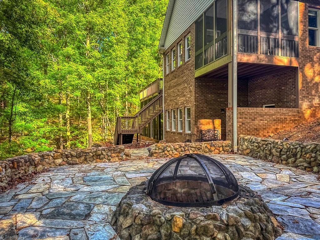 Photo of 906 Rocky Cove Lane, Denton, NC 27239 (MLS # 1199056)