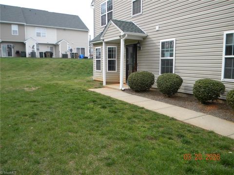 Photo of 101 Silhouette Drive, Greensboro, NC 27405 (MLS # 1214699)