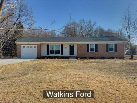 Homes For Sale - 7700 Watkins Ford Road<br/> Forsyth County, Kernersville, NC 27284