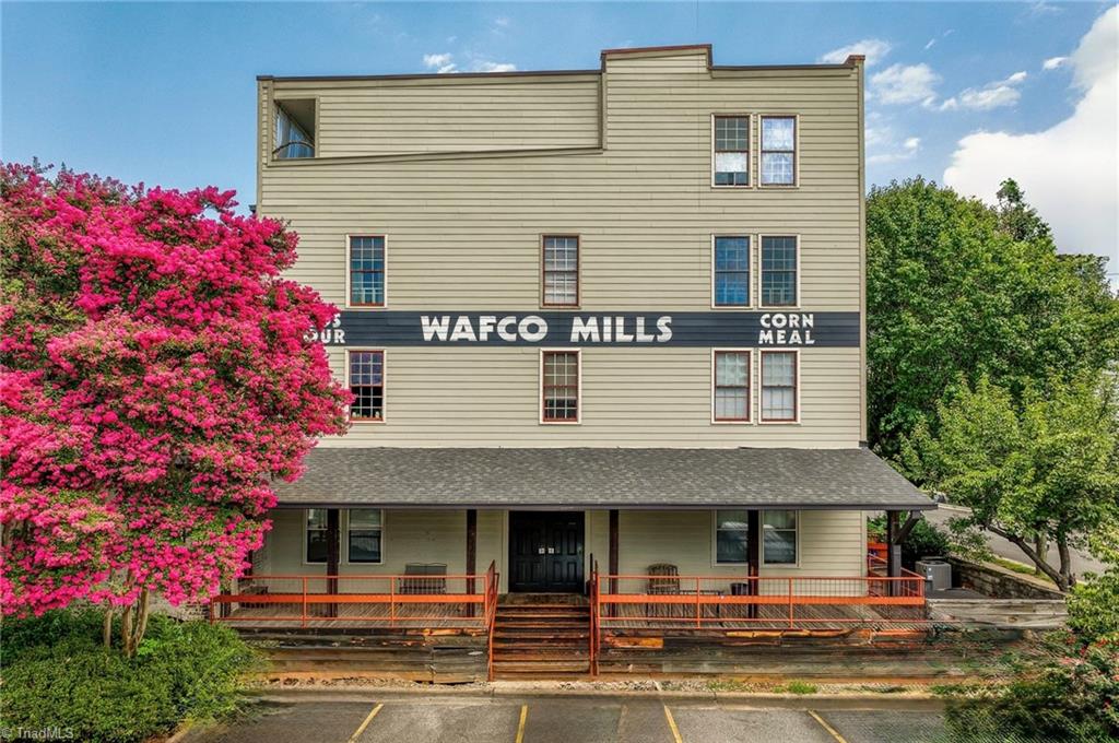 801 W McGee Street 2