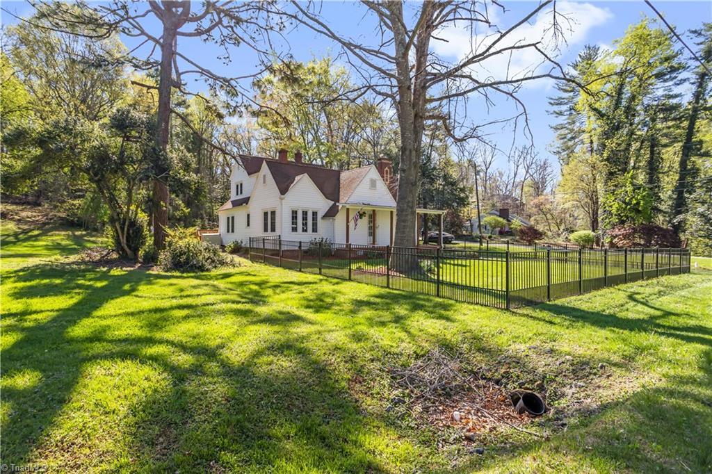 2080 Springs Road, Mount Airy, North Carolina image 2