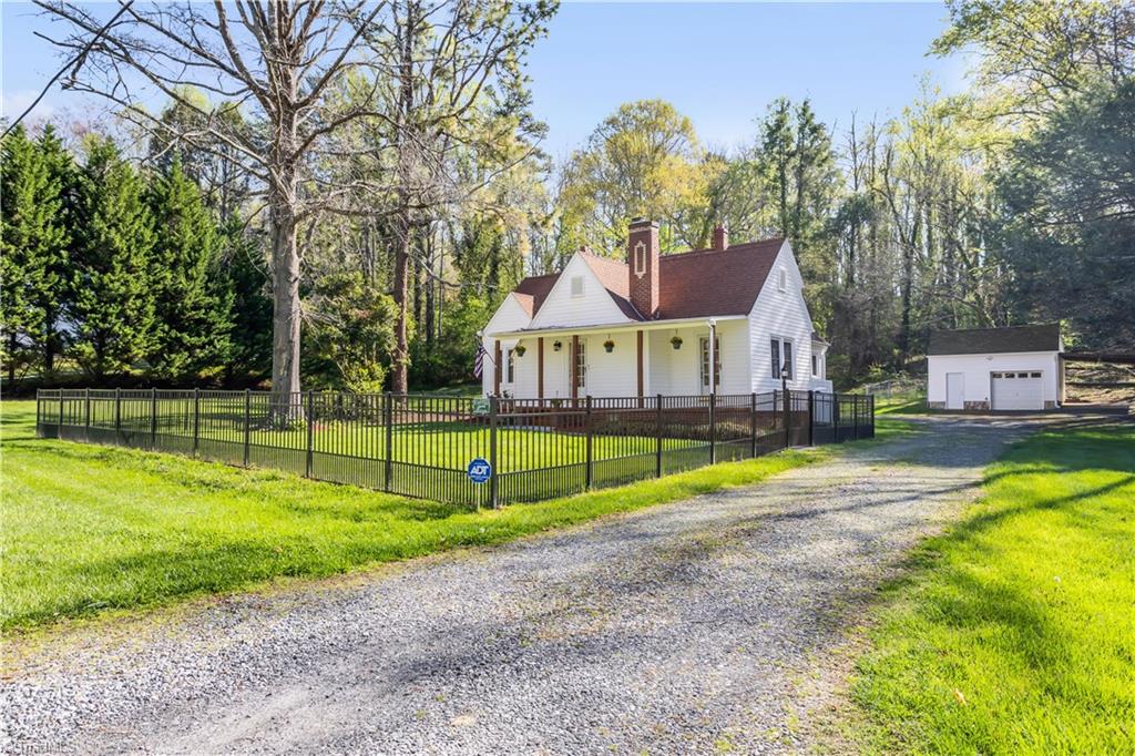 2080 Springs Road, Mount Airy, North Carolina image 5