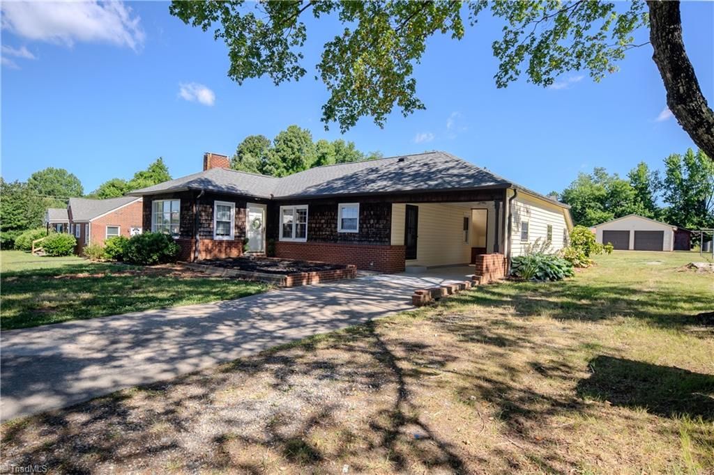 Photo of 1690 Community Road, Lexington, NC 27295 (MLS # 1224801)