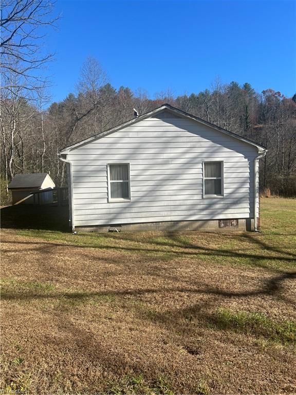 225 Buggie Road, Purlear, North Carolina image 13