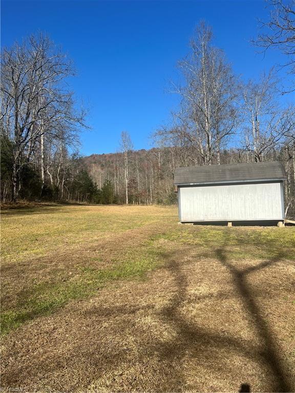 225 Buggie Road, Purlear, North Carolina image 15