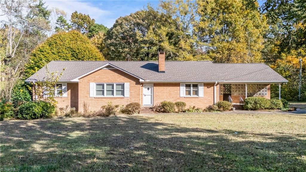 Photo of 7178 Nc Highway 109, Winston-Salem, NC 27107 (MLS # 1200902)