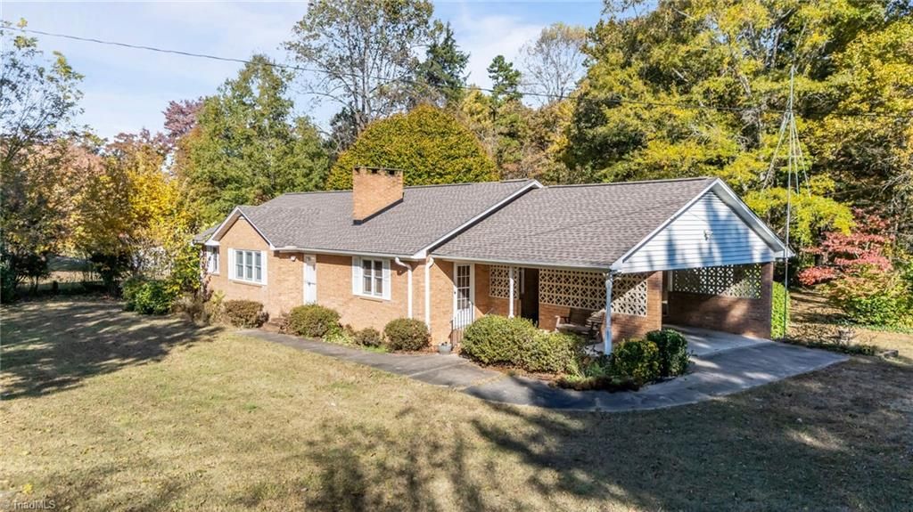 Photo of 7178 Nc Highway 109, Winston-Salem, NC 27107 (MLS # 1200902)