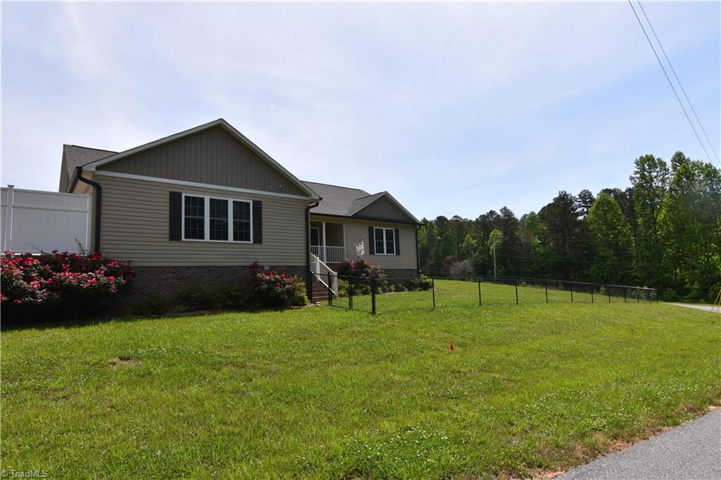 120 Rivers Lane, Thomasville, North Carolina image 2