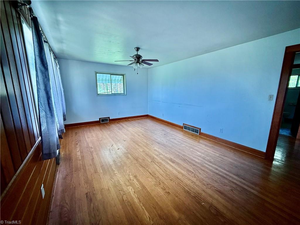 1024 Lone Hickory Road, Yadkinville, North Carolina image 9