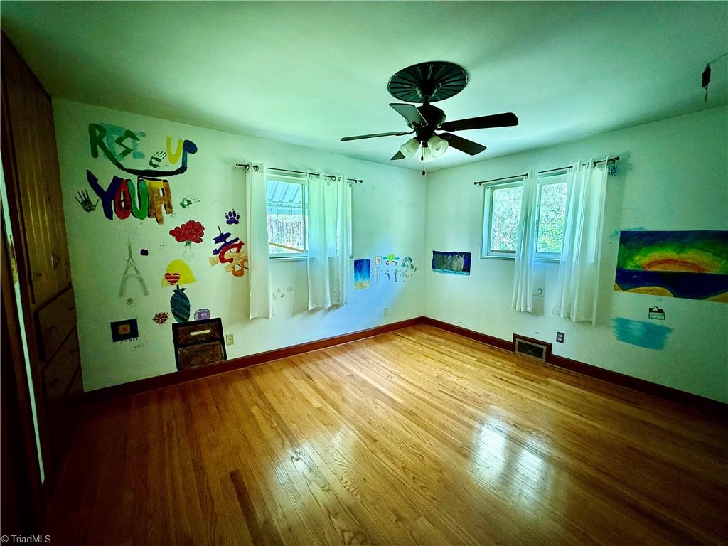 1024 Lone Hickory Road, Yadkinville, North Carolina image 11