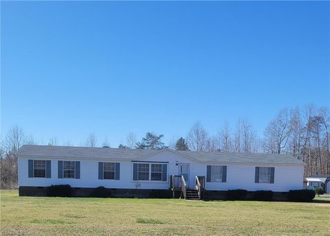 Manufactured Home in Ruffin NC 99 Kyle Mack Way Road.jpg