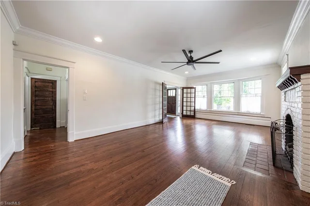 226 W Main Street, photo 4 of 22
