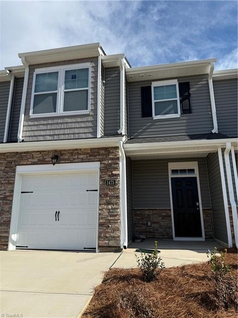 Homes For Rent - 1475 Amberview Lane<br/> Kernersville, NC 27284