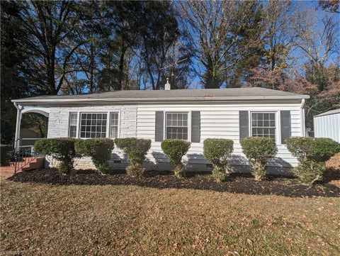 Homes For Rent - 703 Sherwood Place<br/> Guilford County, High Point, NC 27262